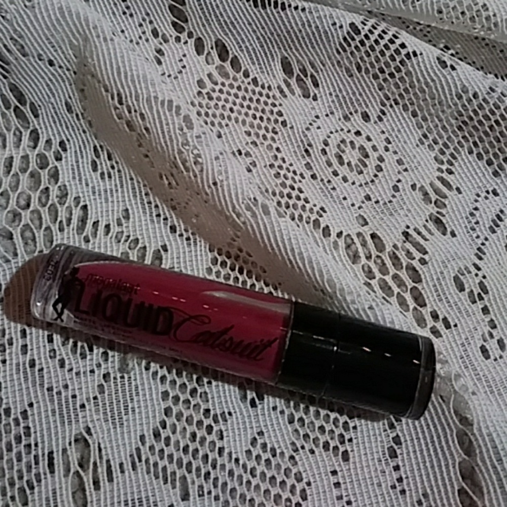 💕New Unused WetNWild Liquid Catsuit Lipstick